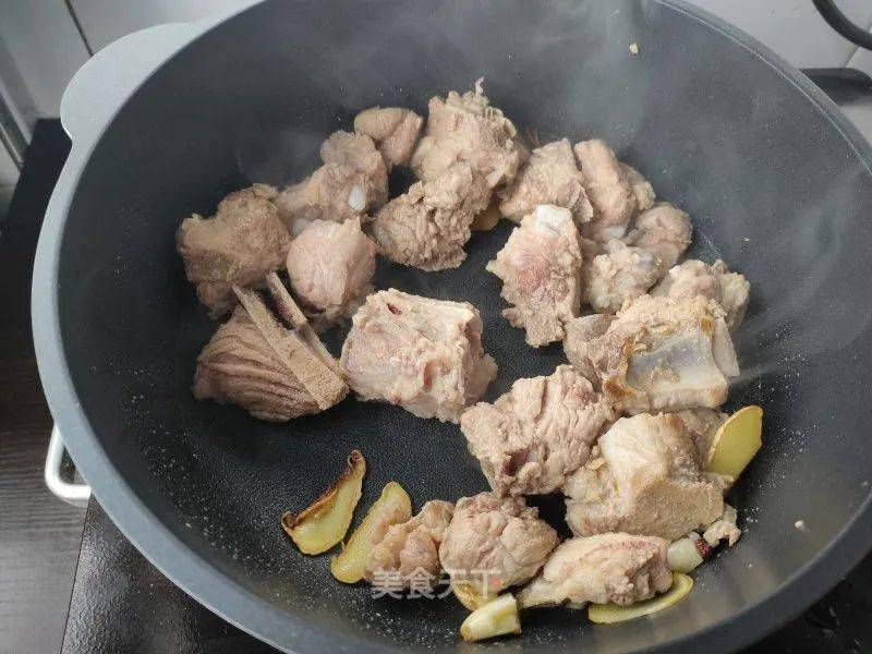 【英亚官方网站】
宋敏私房馆丨香菇最过瘾的服法 太鲜味了！速度get！(图6)