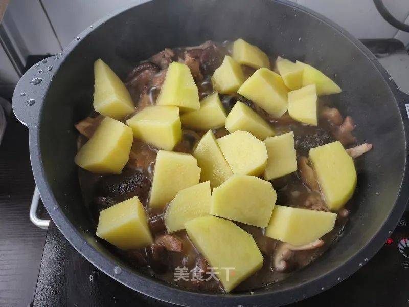 【英亚官方网站】
宋敏私房馆丨香菇最过瘾的服法 太鲜味了！速度get！(图11)