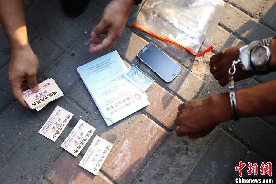 美食精选:泡椒牛肉粒,红酒柠檬基围虾,秘制红烧排骨的做法-英亚官网首页(图3) 英亚官方网站